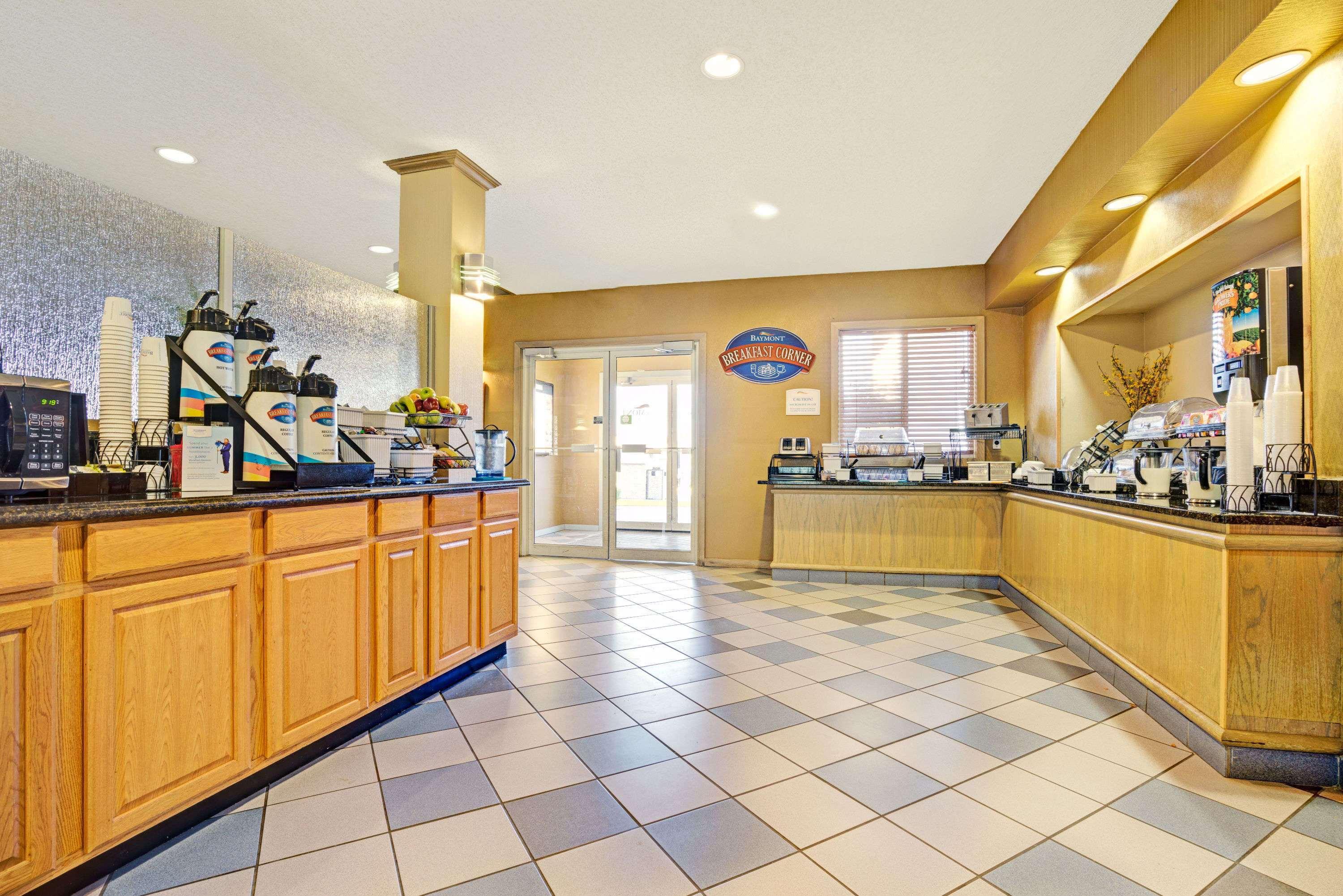 מלון Baymont By Wyndham Wahpeton מראה חיצוני תמונה
