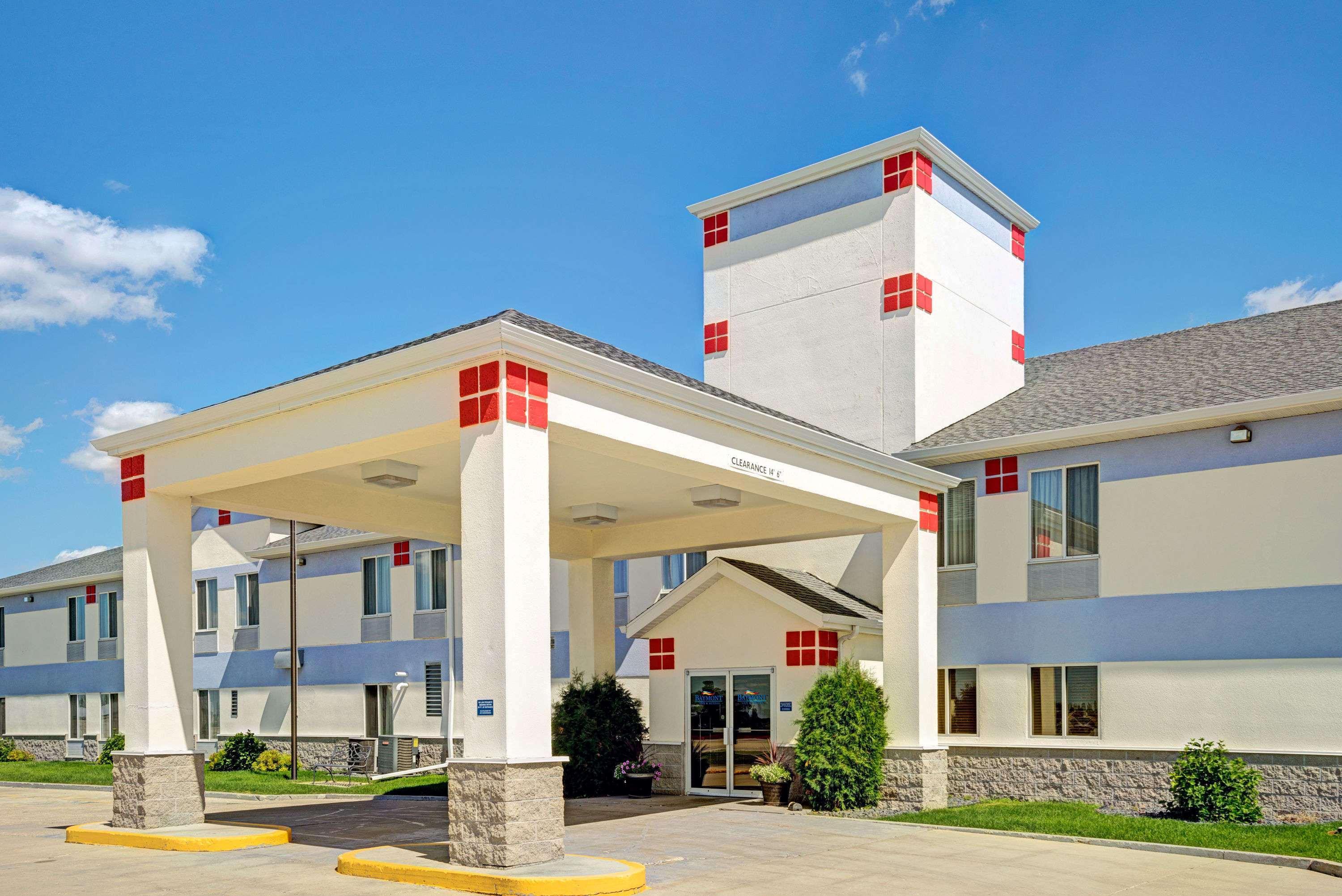 מלון Baymont By Wyndham Wahpeton מראה חיצוני תמונה