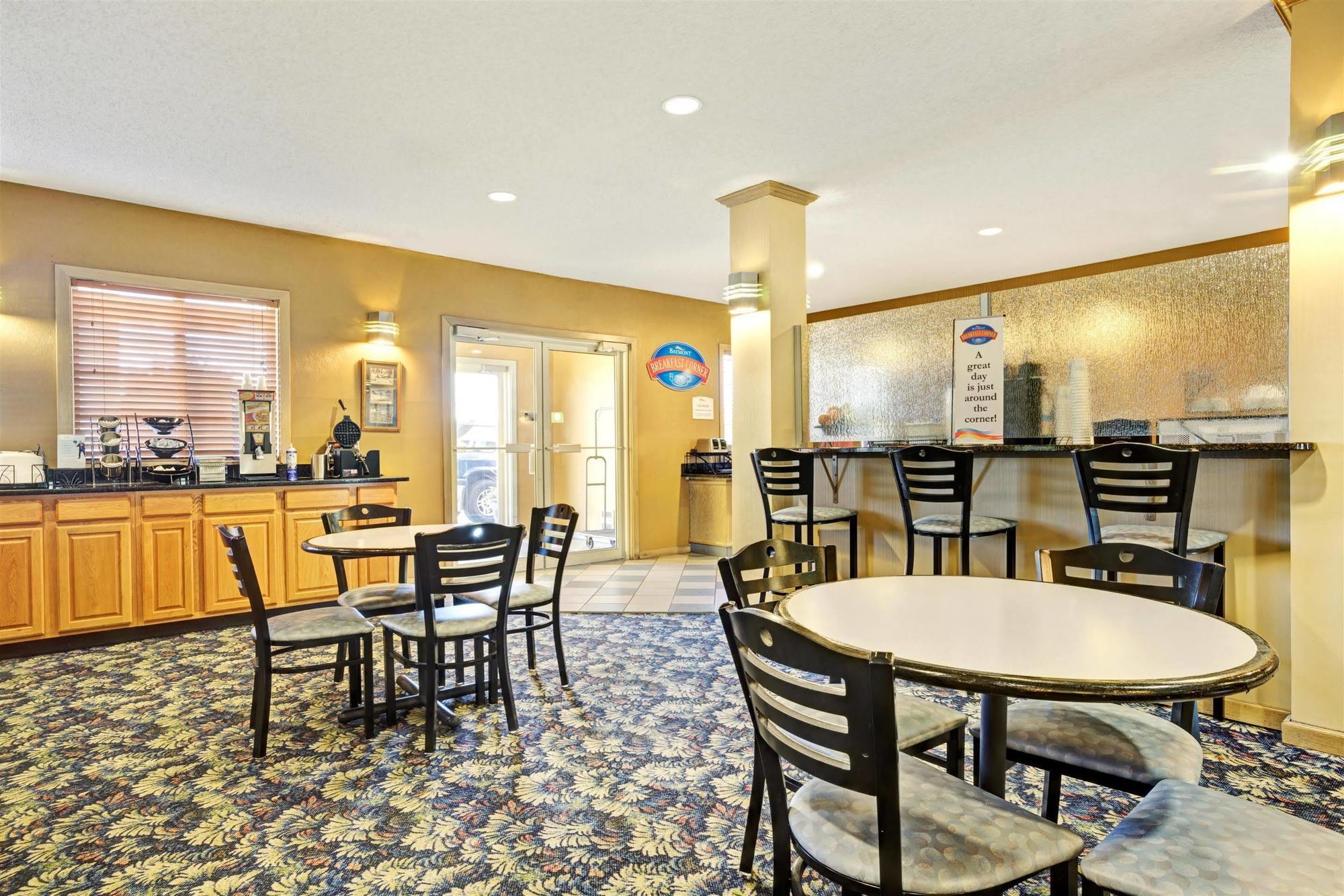 מלון Baymont By Wyndham Wahpeton מראה חיצוני תמונה