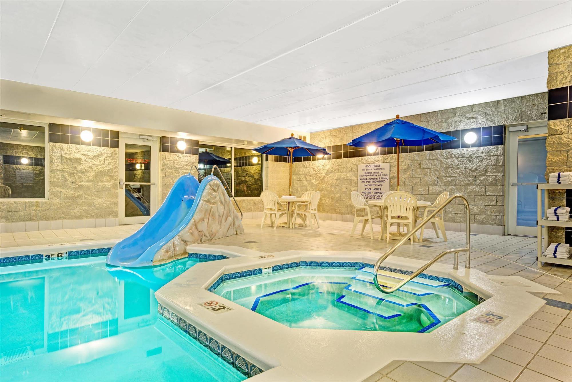 מלון Baymont By Wyndham Wahpeton מראה חיצוני תמונה